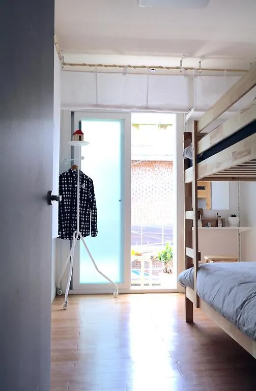 סיאול Nueh Guesthouse 2*,  קוריאה הדרומית